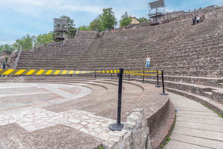 Francia - Lyon 059 - Teatro Galo Romano.jpg